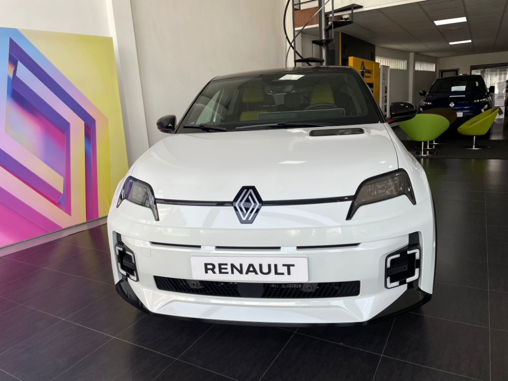 Renault 5 E-Tech 150 Comfort Range Iconic Five miniatura 31
