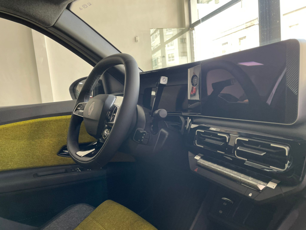 Renault 5 E-Tech 150 Comfort Range Iconic Five foto 15