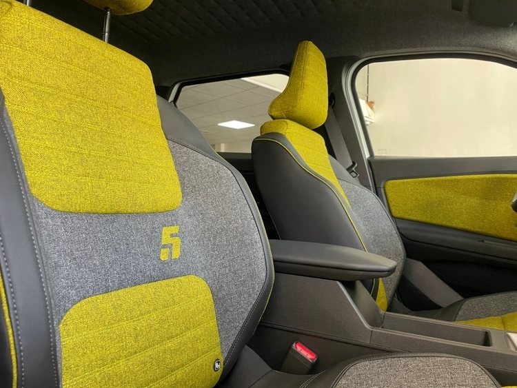 Renault 5 E-Tech 150 Comfort Range Iconic Five foto 17