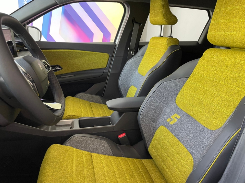 Renault 5 E-Tech 150 Comfort Range Iconic Five foto 6
