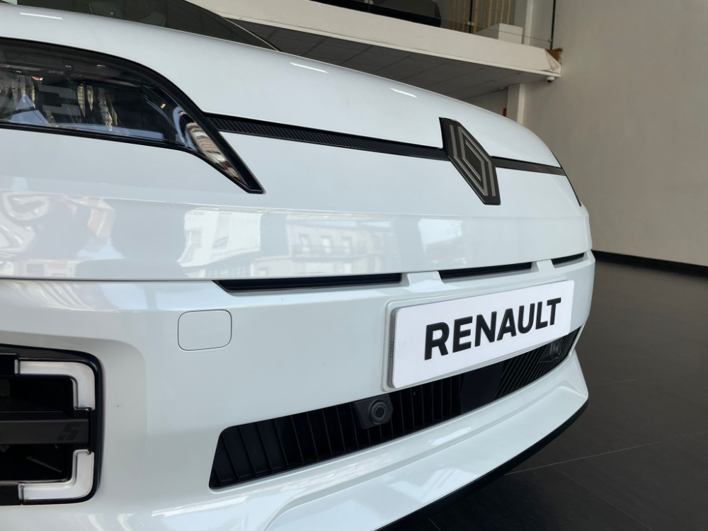 Renault 5 E-Tech 150 Comfort Range Iconic Five foto 11